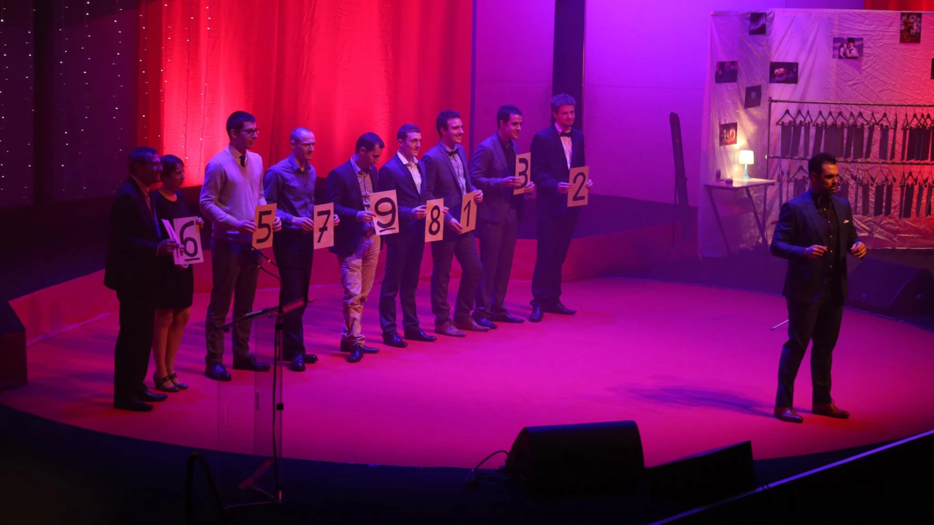 Harry Covert involves a group of volunteers in an onstage mentalism act